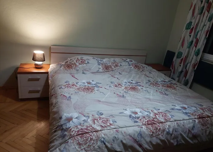 Апартаменты Next To Blloku Lovely Apartment-comodissimo Centro *