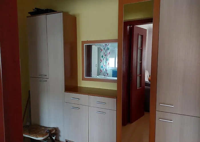 Next To Blloku Lovely Apartment-comodissimo Centro * ティラナ