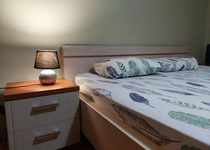 アパート Next To Blloku Lovely Apartment-comodissimo Centro ティラナ