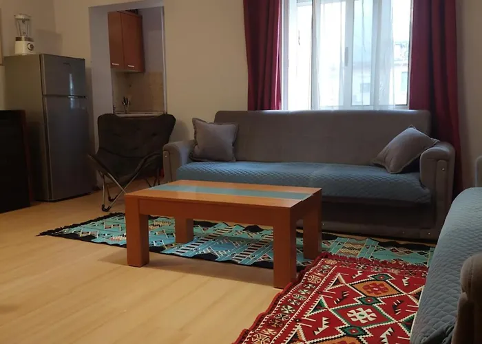 Next To Blloku Lovely Apartment-comodissimo Centro アパート