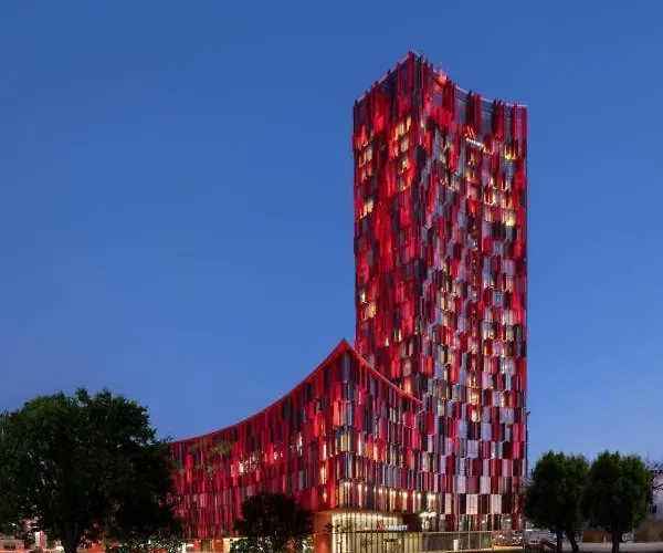 アパート Next To Blloku Lovely Apartment-comodissimo Centro ティラナ